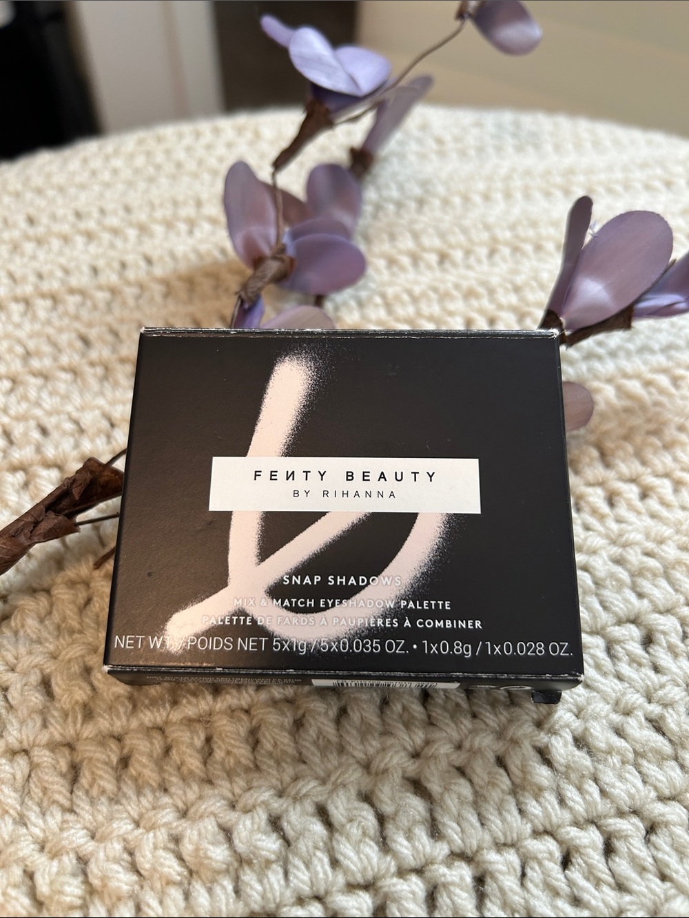Fenty Beauty Snap Shadows Eyeshadow Palette - Soft Pink & Black Packaging